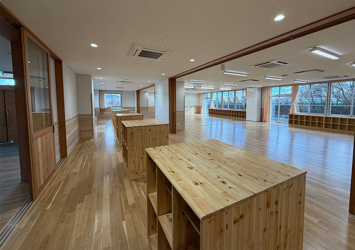 軽井沢西部小学校の東棟